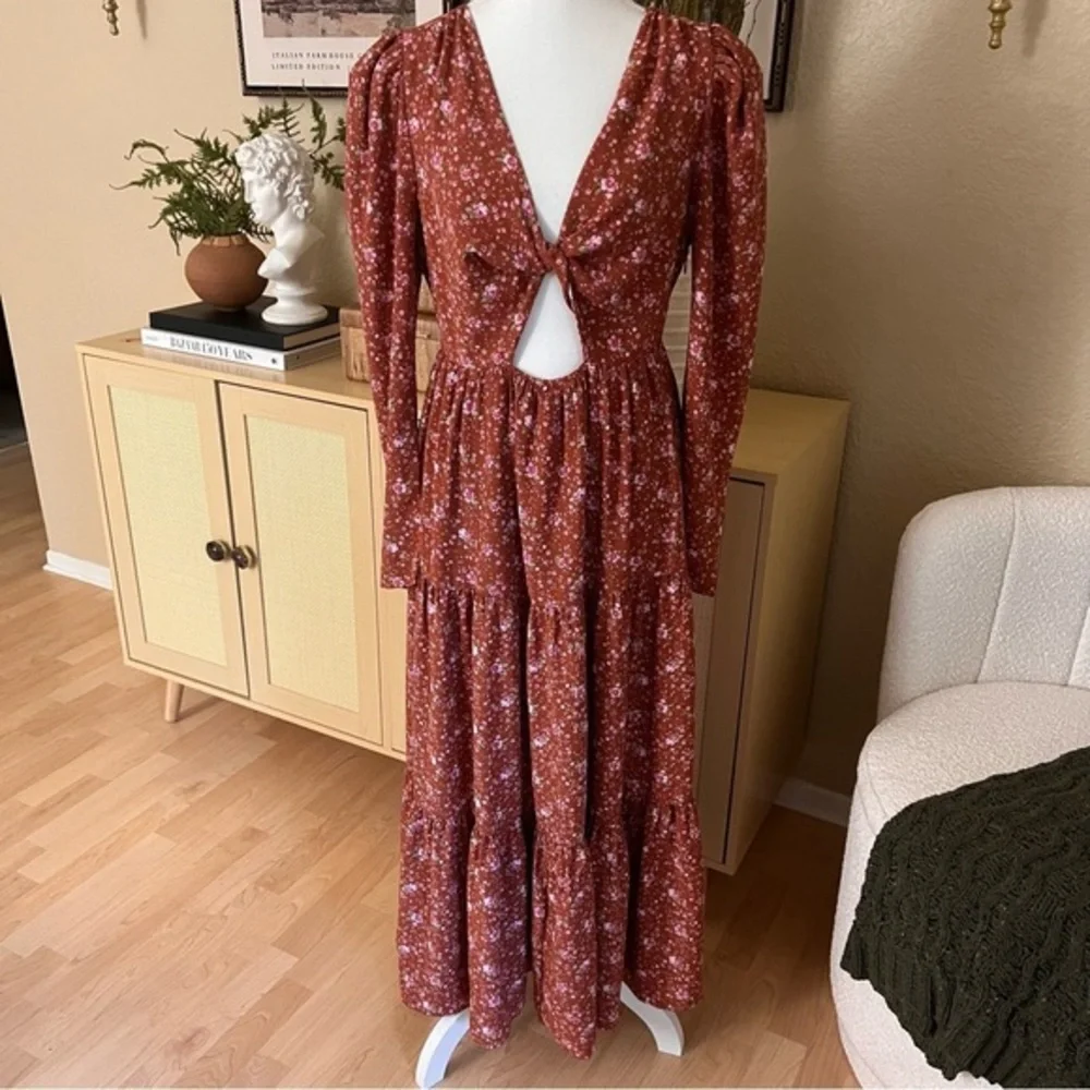 WAYF Burnt‎ Orange Floral Keyhole Tiered Midi Dress Size Small NWOT